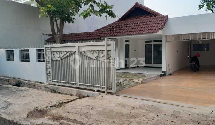 Disewakan Rumah Kebayoran Baru Murah