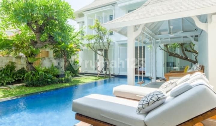 Dijual Villa Modern Tropical Style, Furnished Canggu, Berawa