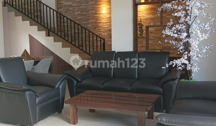3 Floor Plus Rooftop House For Sale In Canggu , With Rice Field View At The Back