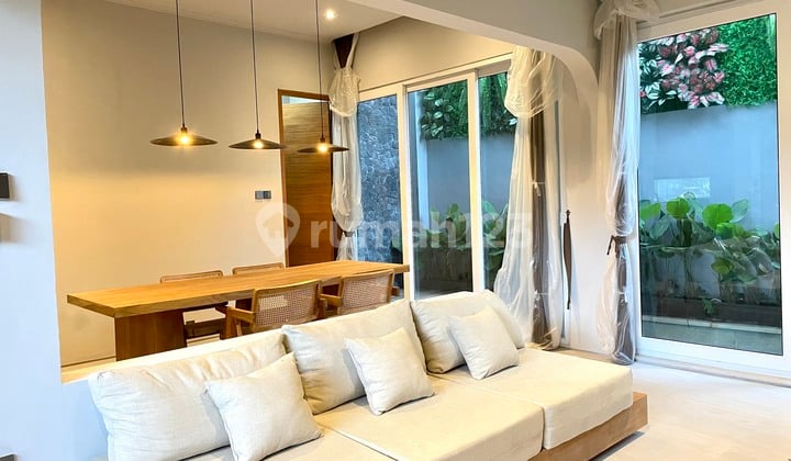 Modern Tropical Freehold Villa At Canggu, Bali