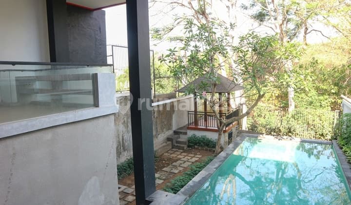 Modern Villa With Gazebo At Taman Mumbul, Nusa Dua, Bali