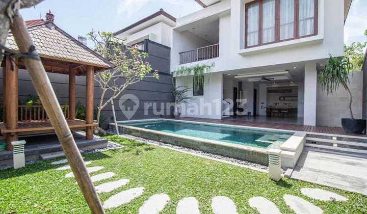 Cozy Minimalist Villa Poh Gading Regency Near Jimbaran Beach Bali