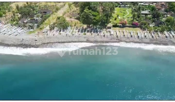 Freehold Land Beach Front And Mountain View In Amed