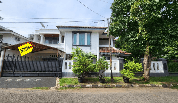 Dijual Rumah Siap Huni dengan 5 Kamar Tidur di Bintaro Sp 0616