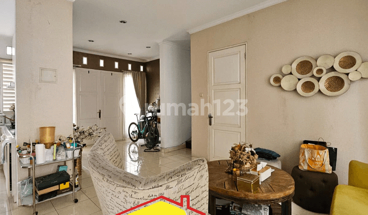 Rumah Bagus Dekat Club House di Lokasi Strategis Bintaro Siap Huni Sp0452 T