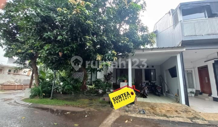 Rumah Posisi Hook di Sektor 9 Bintaro Jaya siap huni 2 lantai SC0490