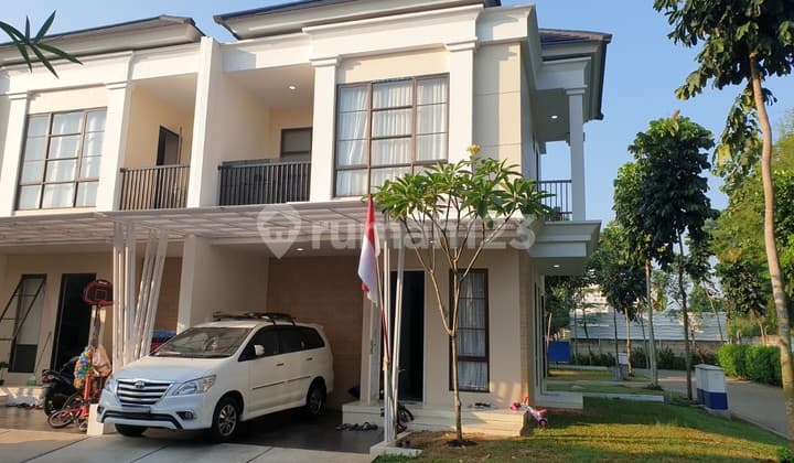 Translation: Minimalist House for Sale in Graha Bintaro Tangsel - Price Negotiable 1071Dm
