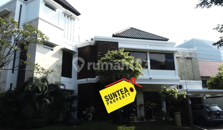 Rumah Posisi Hook Semi Furnished Ada Kolam Renang di Sektor 9 Bintaro Jaya Sp 0765