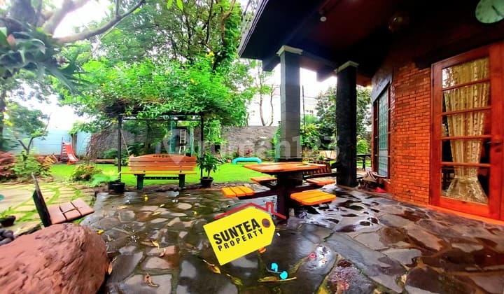 Rumah Luas dan Mewah Ada Swimming Pool Desain Bagus di Bintaro Siap Huni Sp0433 T