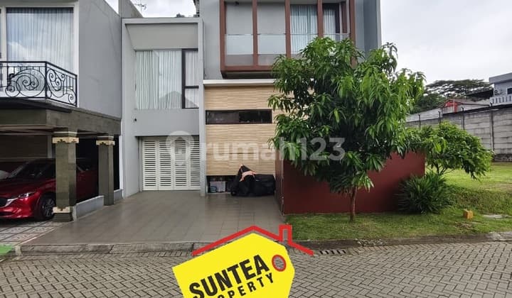 Rumah Keren Taman Luas di Kebayoran Bintaro Sektor 7 Siap Huni Sp0414 T
