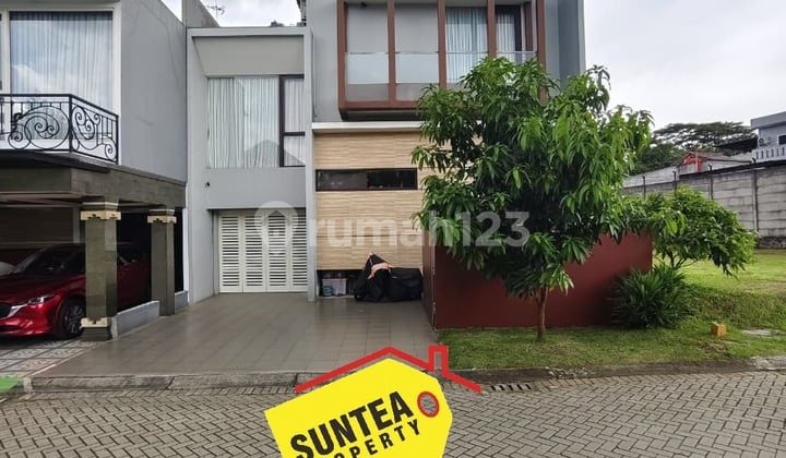 Rumah Keren Taman Luas di Kebayoran Bintaro Sektor 7 Siap Huni Sp0414 T