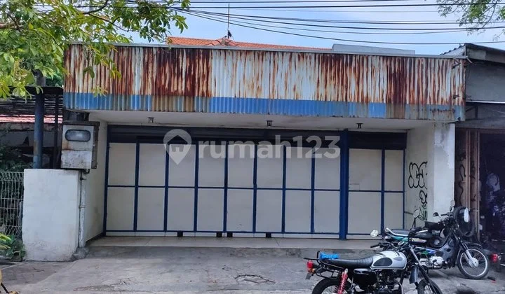 Shop House for Rent, Kutai Street, South Surabaya Shop House for Rent, Kutai Street, South Surabaya