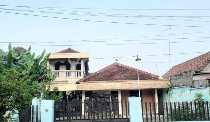 NOL JALAN RAYA GATOT SUBROTO JOMBANG Rumah Lama Hitung Tanah Cocok Buat Usaha, Kantor & Gudang