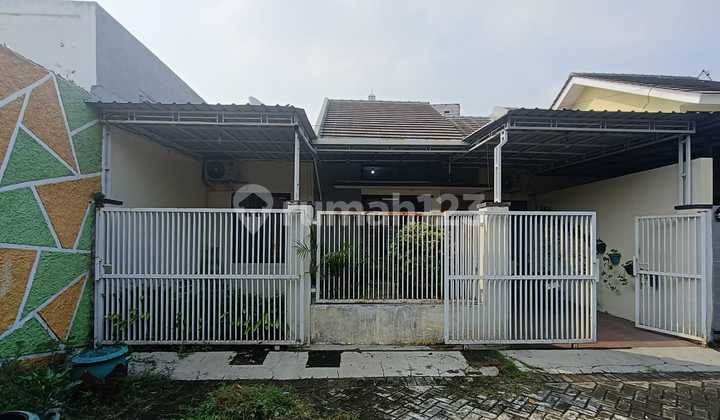 ‼️NEAR PETRA‼️ Ready-to-Occupy House in Mini Cluster Location at Kutisari Selatan Housing, Surabaya