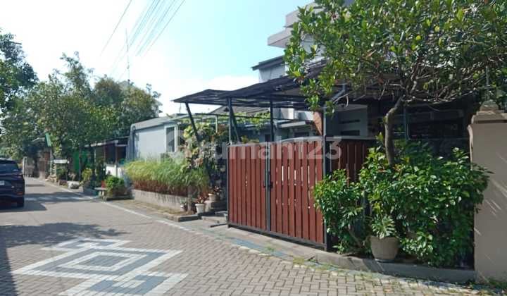 DEKAT EXIT TOL & MALL LIPPO Dijual Rumah Pondok Jati Sidoarjo Bangunan 2 Lantai Luas 175 Meter