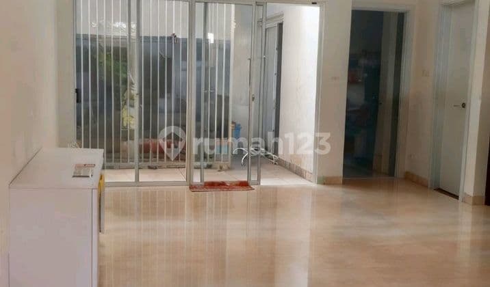 Disewakan Riviera 8X18 Unit Bagus