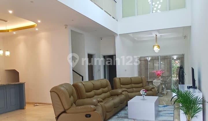 Dijual Cepat!! Riviera Puri 8X18 -8 Depan Taman