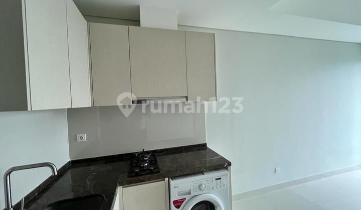 Disewakan Apartemen Puri Mansion Type 3 Bedroom Private Lift Semi Furnish