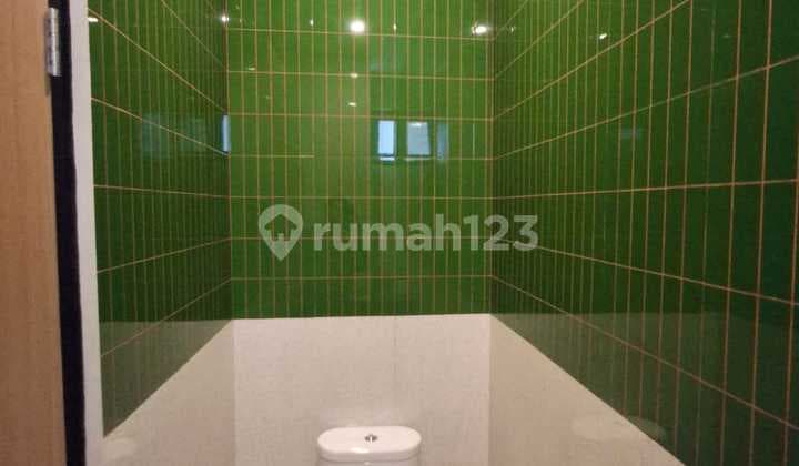 New House Ready to Live In Elite Neighborhood Comfortable and Secure