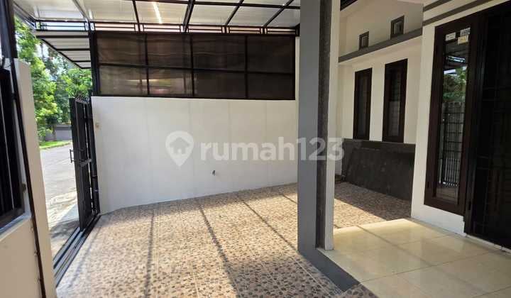 rumah TKI 3 Bandung. Properti 1 lantai ini berada di lingkungan strategis.