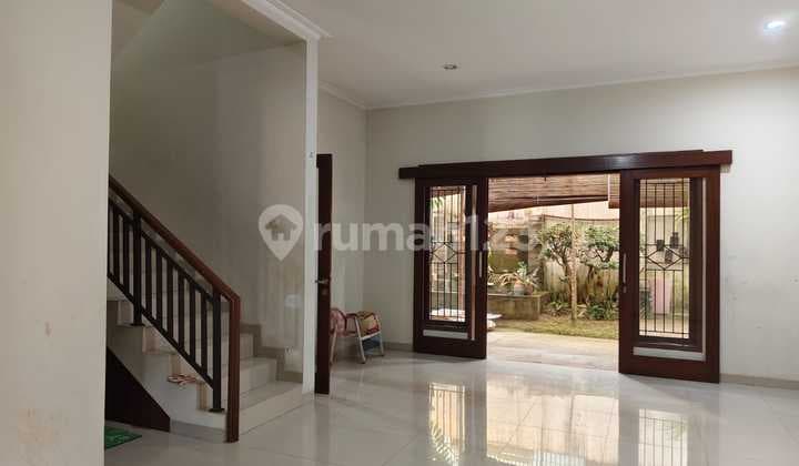 Jual Rumah 2 Lantai Terawat Di Setramas Residence