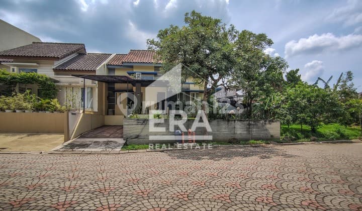 Rumah model hoek halaman luas di Bogor nirwana residence BNR Bogor