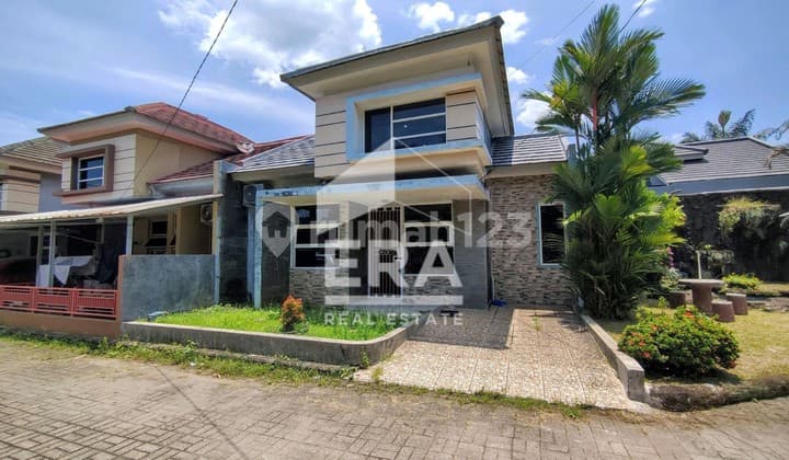 Rumah Dekat Stasiun kereta di Bogor Barat