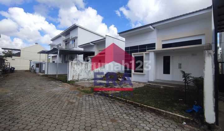 Single House in Dirga Pratama Village, South Pontianak