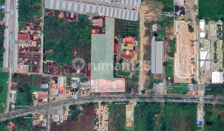 Land with building in prime location along Ayani 2 street, Kubu Raya Pontianak.