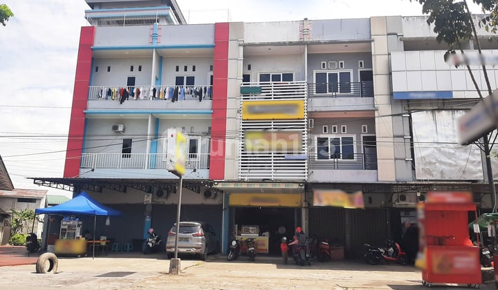 3-Story Shop House ready to use Location KHW Hasyim, Pontianak 3-Story Shop House ready to use Location KHW Hasyim, Pontianak