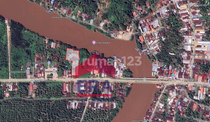 Tanah Pinggir Jalan sampai sungai Ahmad Yani, Sambas Kalimantan Barat