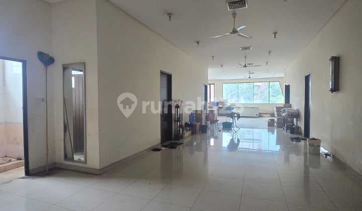 Jual Gedung Cirebon Jalan Kartini 3 Lantai