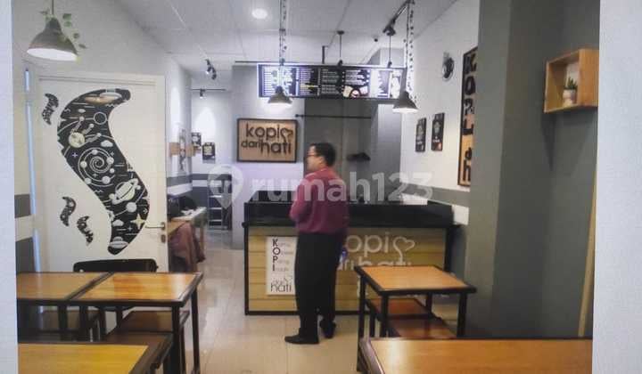 Business Opportunity, Shop House with High Traffic Next to Bintaro 9 Market at Bintaro Point