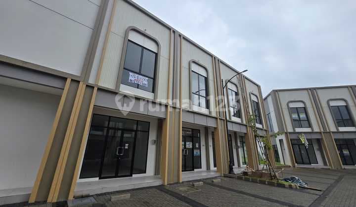 For Rent New Shophouse at Il Lago Gading Serpong