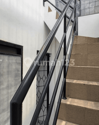 Rumah 2 Lantai Semi Furnished Lippo Karawaci Dekat Siloam Uph SHM