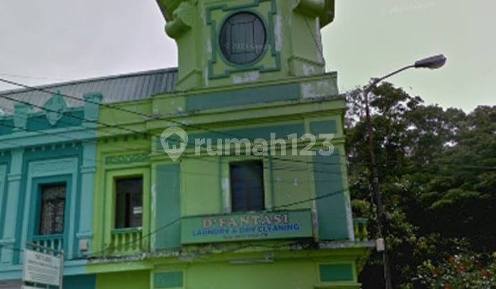 FOR SALE: 2.5-STORY SHOPHOUSE IN BALIKPAPAN BARU