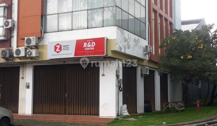 Ruko 3 lantai di Grand wisata, sangat stragetis .