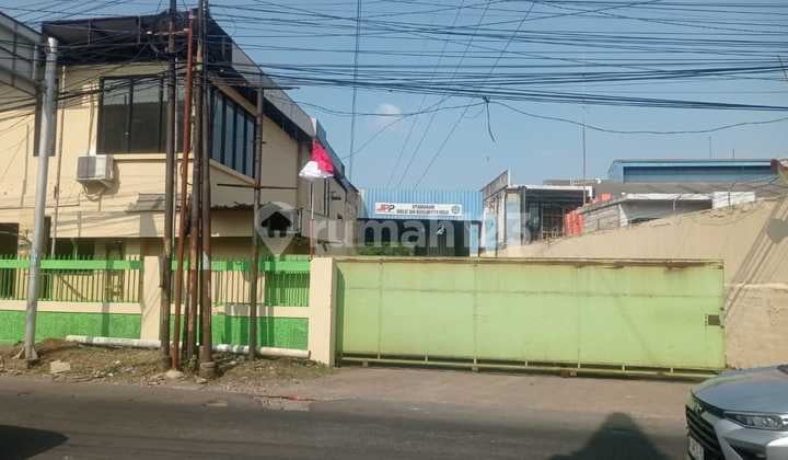 Warehouse for sale, perfect for a workshop.