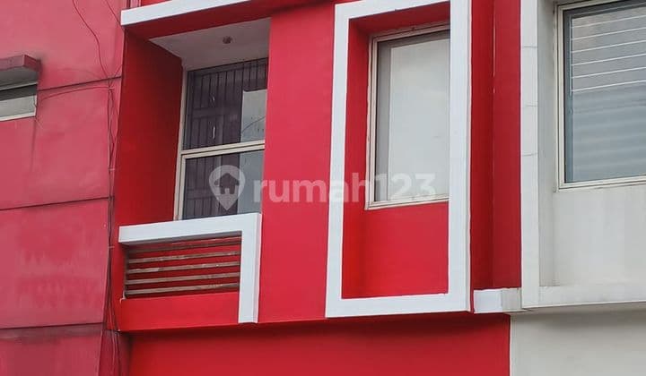 Ruko 2 Lantai Plaza De Lumina Semanan, Jakarta Barat