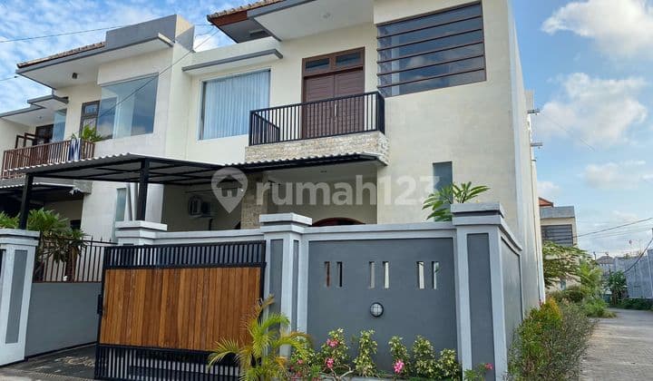 Rumah 2 Lantai Jimbaran Full Furnished Bagus Mewah Disewakan