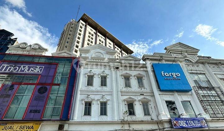 Disewakan Ruko Boulevard Gandeng Samping Sms, Lokasi Sangat Strategis