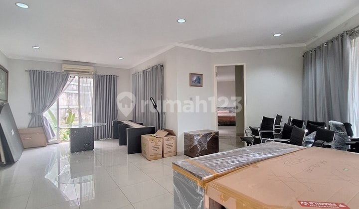 Hot Sale Cinere Rumah Lux Siap Huni di Kompleks Fav Cinere Terdepan.