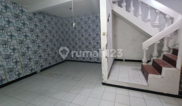 Affordable 2.5-Story House in Banyumanik, Semarang