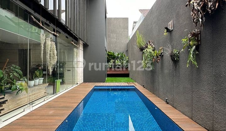 Rumah Sangat Bagus Siap Huni di Kebayoran Baru Jaksel Turun Harga