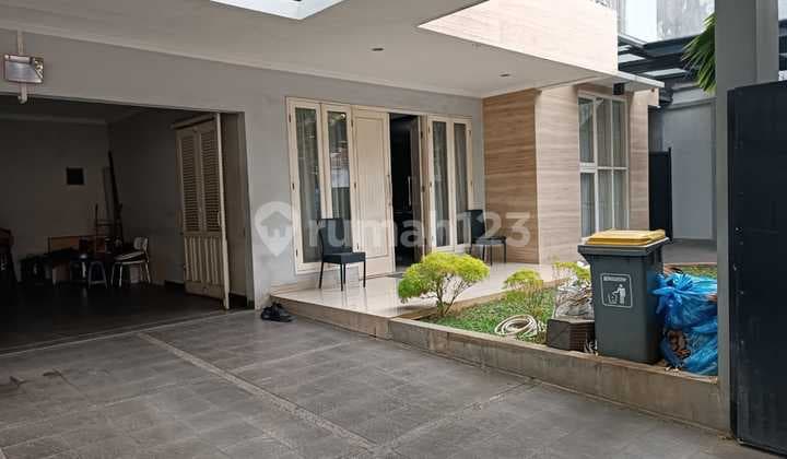 Good Deal Rumah Lokasi Strategis di Ampera Jarang Ada