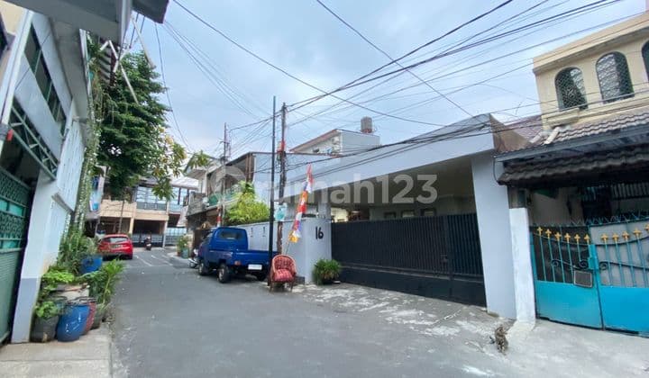 Nego Sampai Jadi Rumah Cepat di Radio Lama Kebayoran Baru Lebar Jalan 2 Mobil