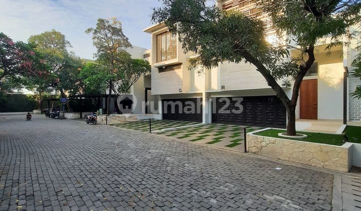 Rumah Baru di Dalam Townhouse Ampera Design Bagus Tanah Luas