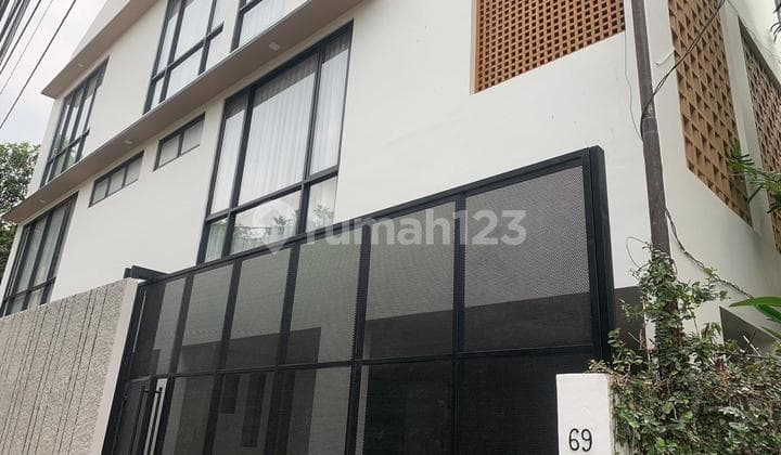 Rumah Baru di Ampera Lokasi Super Strategis Jarang Ada