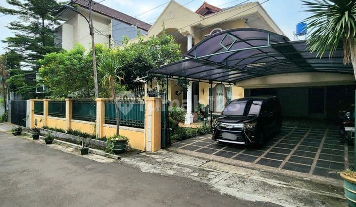 Turun Harga Rumah Siap Huni di Kebayoran Baru Jalan Lebar Lokasi Super Strategis