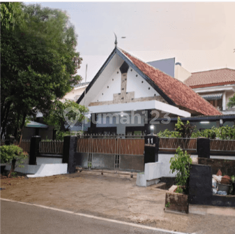 Rumah di Senopati Area Selangkah ke Astha District 8 Lingkungan Tenang